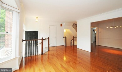 2083 Gillen Ln, Falls Church, VA 22043 - photo 3