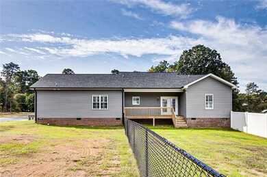 3679 Buffalo Ford Rd, Asheboro, NC 27205 - photo 5
