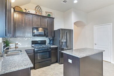 382 Kendall Crest Dr, Alvin, TX 77511 - photo 6