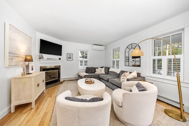 21 Hersey St, Hingham, MA 02043 - photo 4