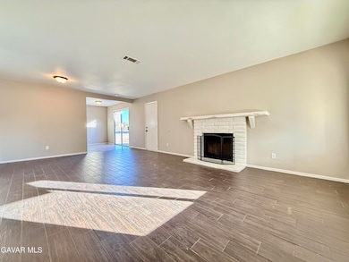 17365 Newmont Ave, Lancaster, CA 93535 - photo 5