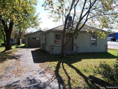 3255 Harrington Rd, Port Huron, MI 48060 - photo 2