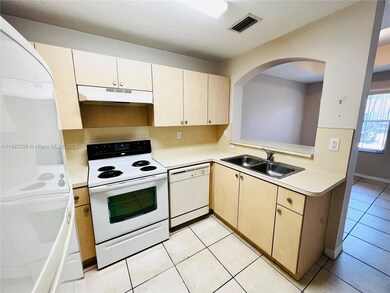 10648 SW 6th St unit 1603, Pembroke Pines, FL 33025 - photo 6