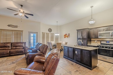 13159 Wellington, Horizon City, TX 79928 - photo 4