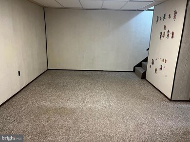 530 Burlington Ct, Edgewood, MD 21040 - photo 2