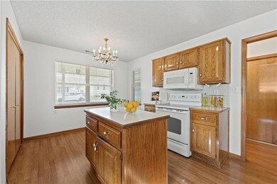 503 S Poseidon Way, Raymore, MO 64083 - photo 7