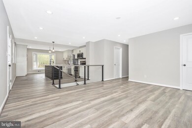 132 Tulip Dr, Gaithersburg, MD 20877 - photo 6