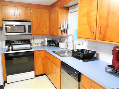 312 Potter Rd, Framingham, MA 01701 - photo 6