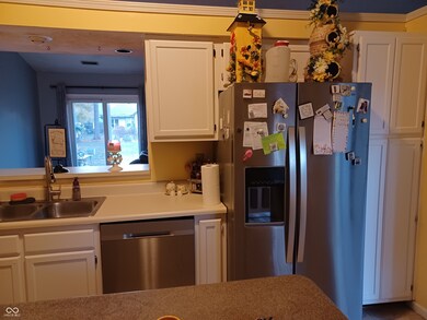 3348 Kristen Ct, Indianapolis, IN 46235 - photo 7