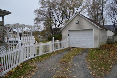 1310 Porter Ave, Taylor, PA 18517 - photo 6