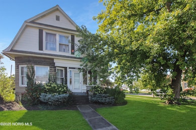 229 W 4th St, Port Clinton, OH 43452 - photo 2