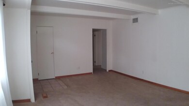 904 livingroom