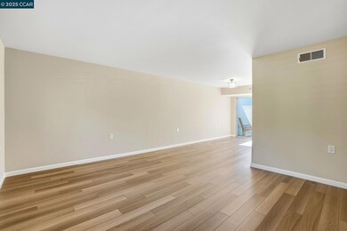 2425 Pine Knoll Dr unit 1, Walnut Creek, CA 94595 - photo 4