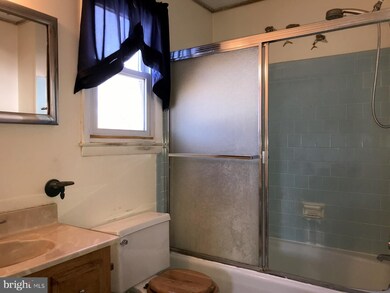 18 Parkwind Ct, Parkville, MD 21234 - photo 5