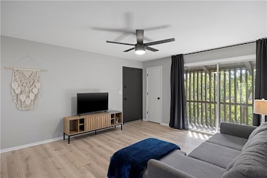 407 W 104th St unit A, Kansas City, MO 64114 - photo 5