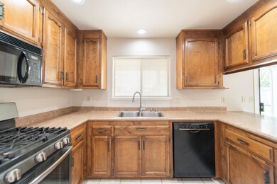 1035 Dara Ct, Redding, CA 96003 - photo 7