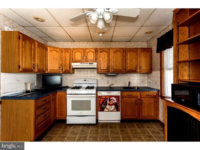 18 N Llanwellyn Ave, Glenolden, PA 19036 - photo 7