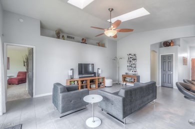 Family Room (1)-SMALL