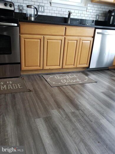 7116 Old Sandy Spring Rd, Laurel, MD 20707 - photo 6