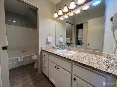 100 Lake Chelan Shores Dr unit 15-8J, Chelan, WA 98816 - photo 3