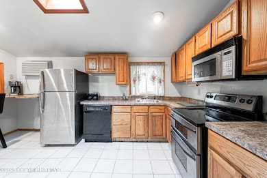 6147 Decker Rd, Bushkill, PA 18324 - photo 6