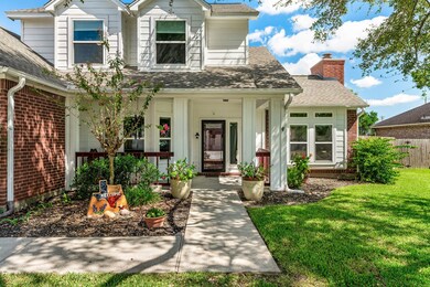 1255 E Adoue St, Alvin, TX 77511 - photo 4