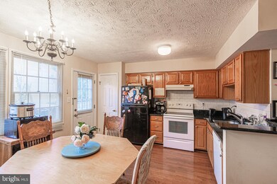 12509 Coral Grove Place, Germantown, MD 20874 - photo 7