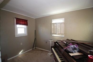 2128 W 10th St, Laurel, MS 39440 - photo 6