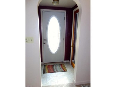 Tiled Front entry