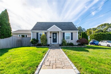 409 Metacom Ave, Bristol, RI 02809 - photo 4