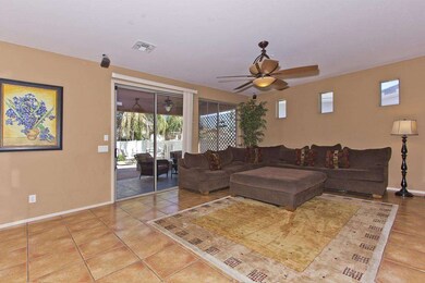 007_Living Room