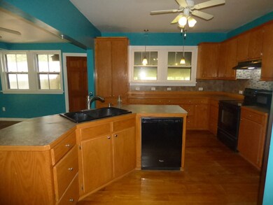 2066 McComb Holmesville Rd, McComb, MS 39648 - photo 2