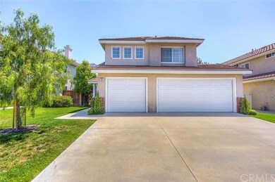 Long driveway is perfect for guest parking.