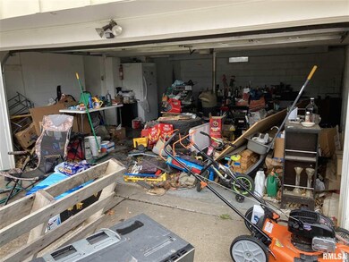 4408 N Gaines St, Davenport, IA 52806 - photo 3