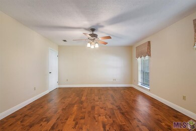 4533 Cypress St, Zachary, LA 70791 - photo 6