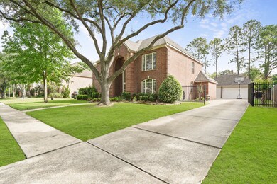 1811 Streamside Dr, Friendswood, TX 77546 - photo 4
