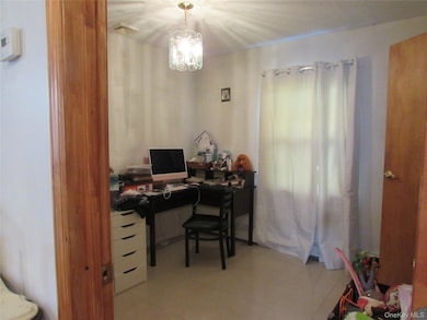 828 Windmill Ave, West Babylon, NY 11704 - photo 7