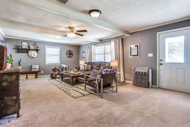 402 W Walnut St, Whitewright, TX 75491 - photo 6