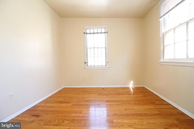 929 Spruce St unit B, Philadelphia, PA 19107 - photo 4