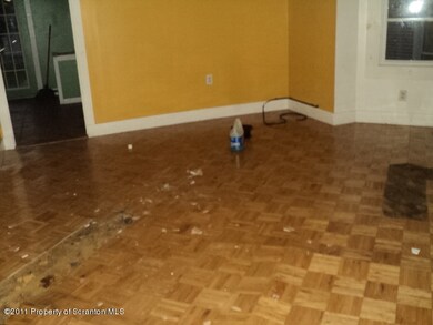 632 Willow L 18 St, Scranton, PA 18505 - photo 4