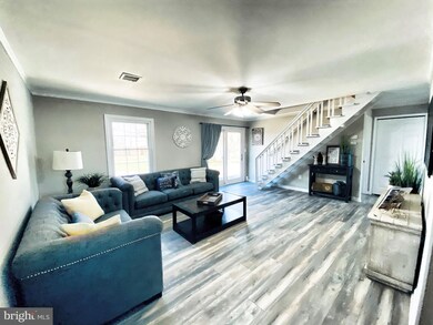 330 Appletree Dr, Levittown, PA 19055 - photo 4