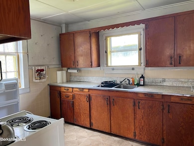 190 Central Shaft Rd, Florida, MA 01247 - photo 7