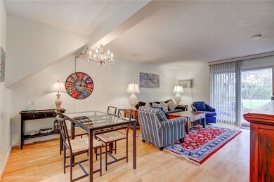 364 Bellevue Ave unit 4-D, Newport, RI 02840 - photo 4