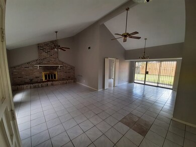 10110 Trade Winds Dr, Houston, TX 77086 - photo 3