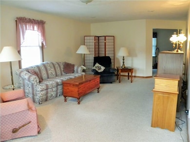 Plenty of room to arrange your furniture in the li
