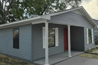 530 E Morrow St, West Point, MS 39773 - photo 3