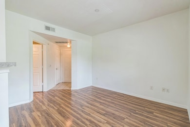 2320 Gracy Farms Ln unit 522, Austin, TX 78758 - photo 6