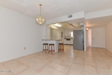 Breakfast Room-Kitchen