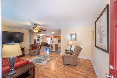 418 River Shore Dr, Dunnsville, VA 22454 - photo 7