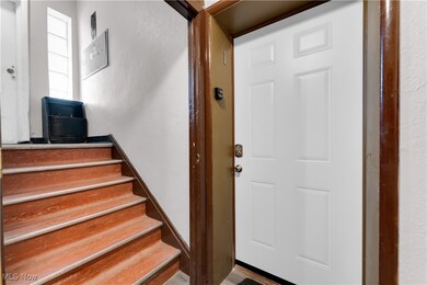 5175 Warrensville Center Rd unit 1, Maple Heights, OH 44137 - photo 4